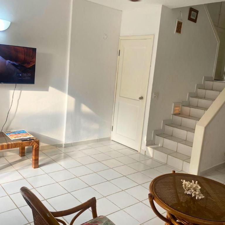 Hermosa Casa de 3 pisos - Casa de 2 dormitorios - 9