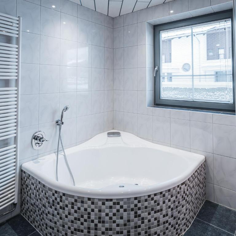 APART Naturcamping Kuprian - Apartment mit 3 Schlafzimmern und Bergblick - 14