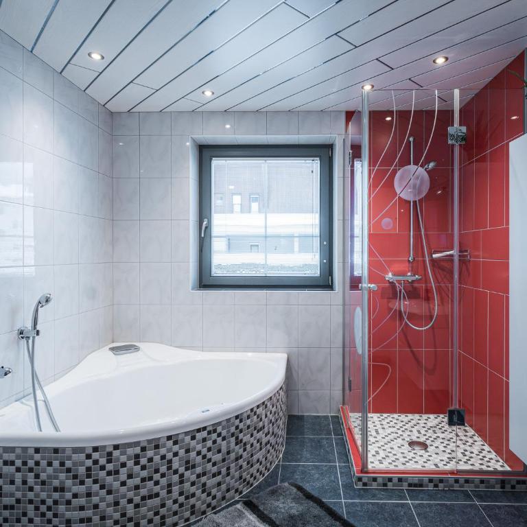 APART Naturcamping Kuprian - Apartment mit 3 Schlafzimmern und Bergblick - 16