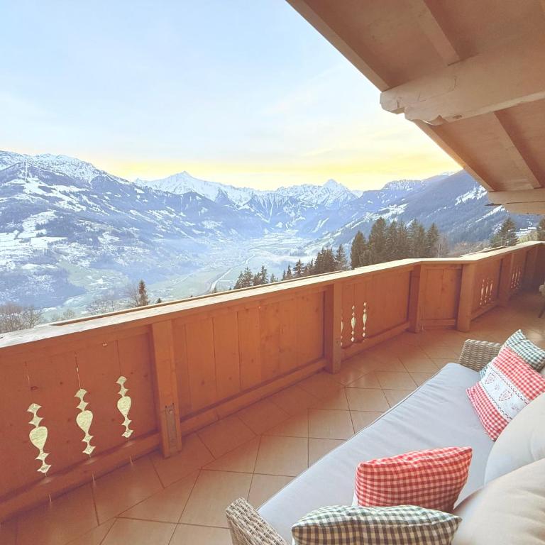 Ferienhaus Zillertal Panorama Blick Balkon Sauna - Apartment mit 3 Schlafzimmern - 12