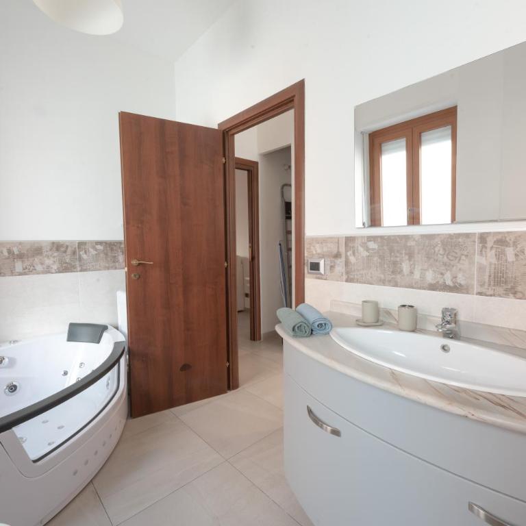 DORA Rooms and terrace, Parco Dora - Appartamento con 2 Camere da Letto - 3