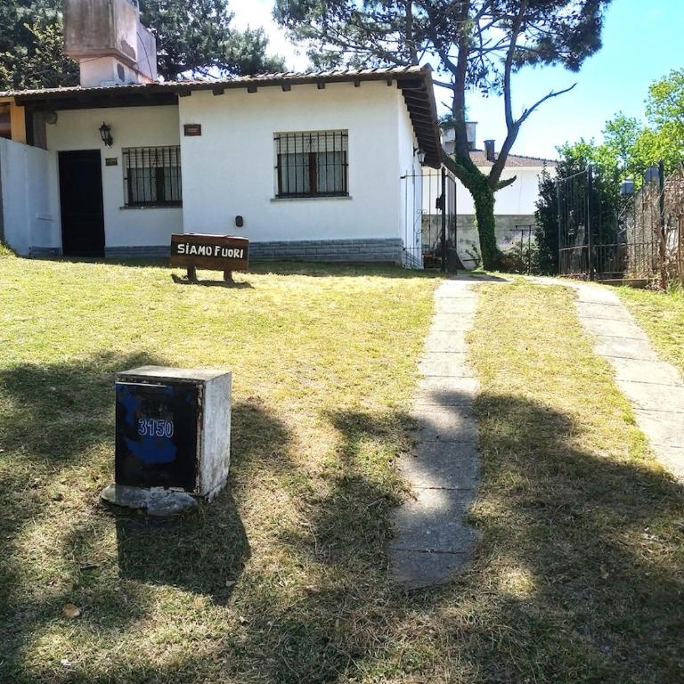Alquiler casa villa gesell temporada verano 2026 - Two-Bedroom House - 1