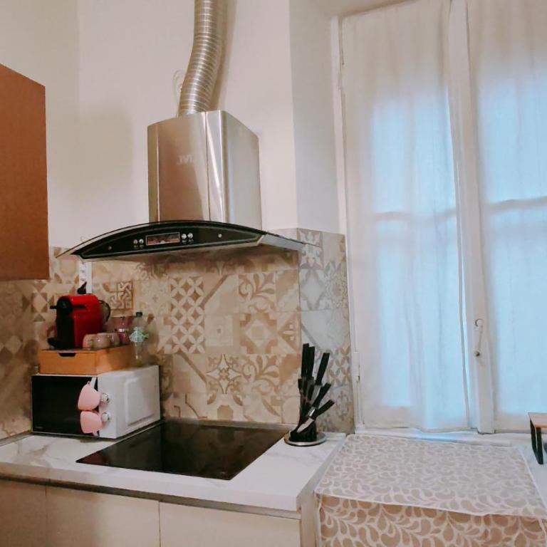 Sanzio Loft Milano 4bed wifi 6 fermate dal Duomo - Appartamento con 1 Camera da Letto - 4