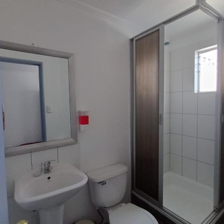 Hostal Milaris - Deluxe Queen Room - 5