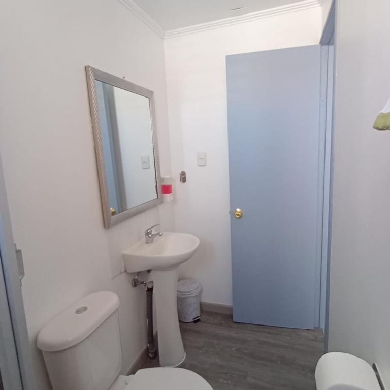 Hostal Milaris - Single Room with Private Bathroom - 7