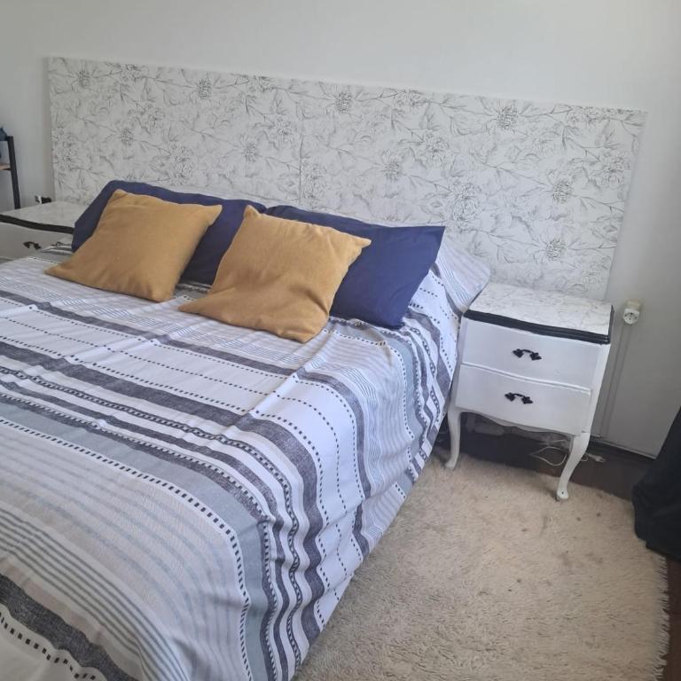Excelente apartamento sobre la principal avenida - Two-Bedroom Apartment - 4