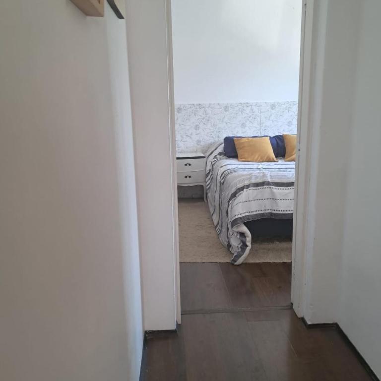 Excelente apartamento sobre la principal avenida - Two-Bedroom Apartment - 9