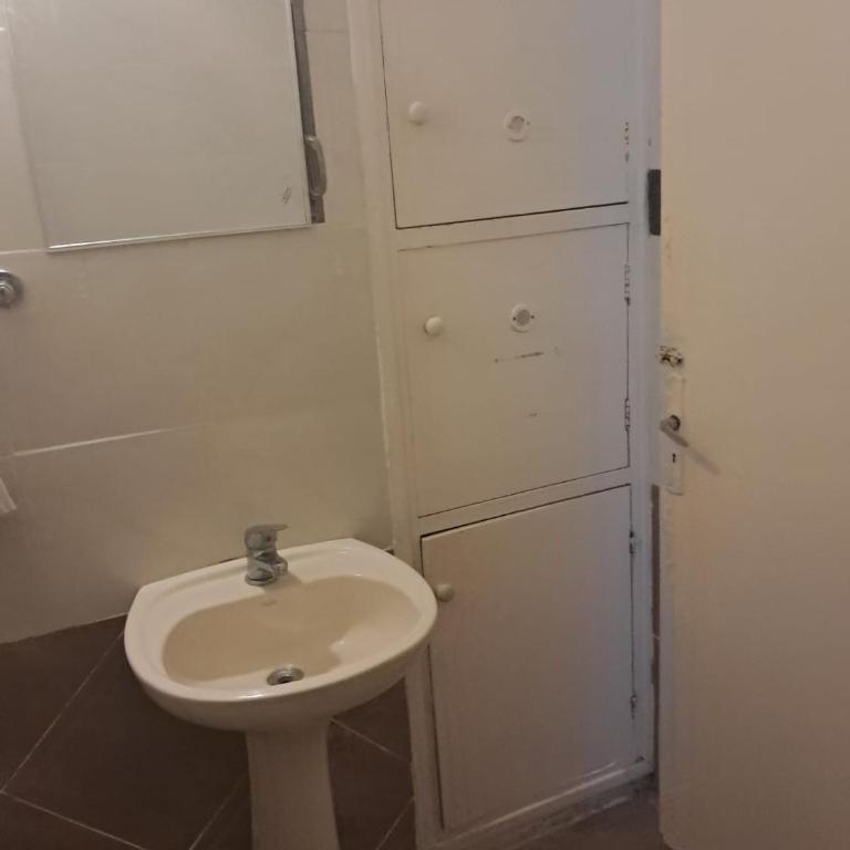 Excelente apartamento sobre la principal avenida - Two-Bedroom Apartment - 11