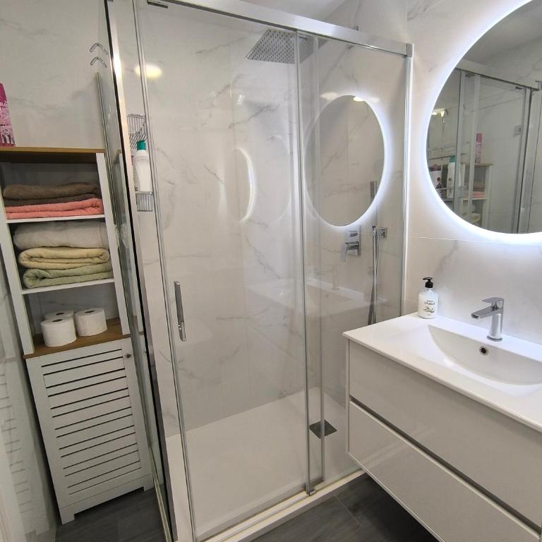 Apartamento Sol y Mar parking gratuito - Apartamento de 1 dormitorio - 10