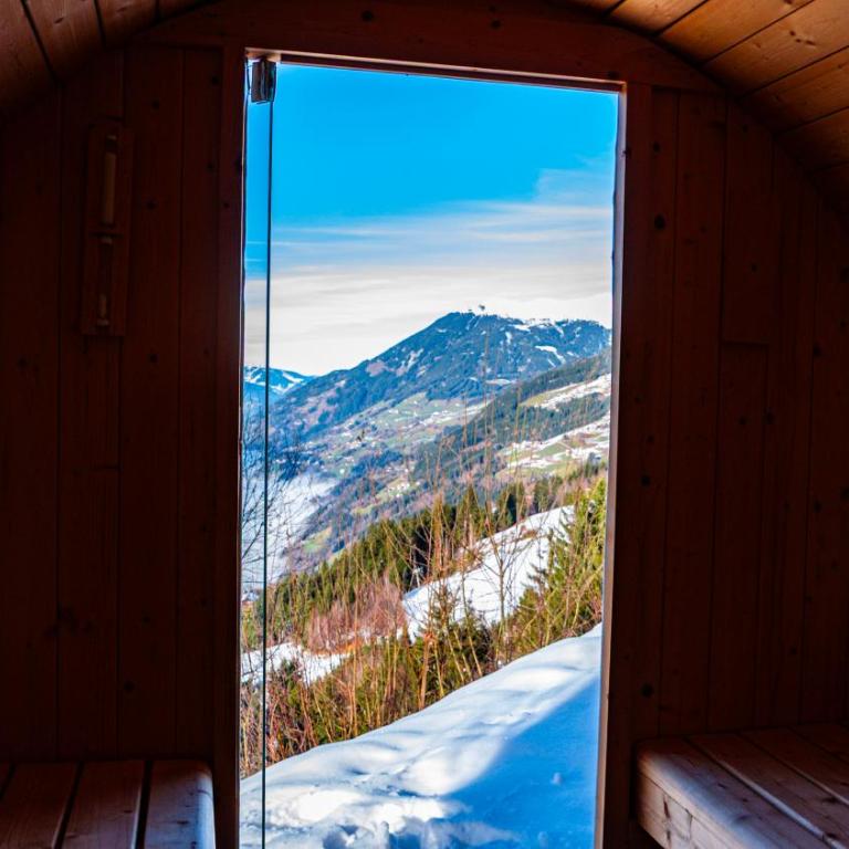 Zillertal Ferienhaus Rohrberg Panoramablick mit Garten und Sauna - Apartment mit 3 Schlafzimmern und Bergblick - 85
