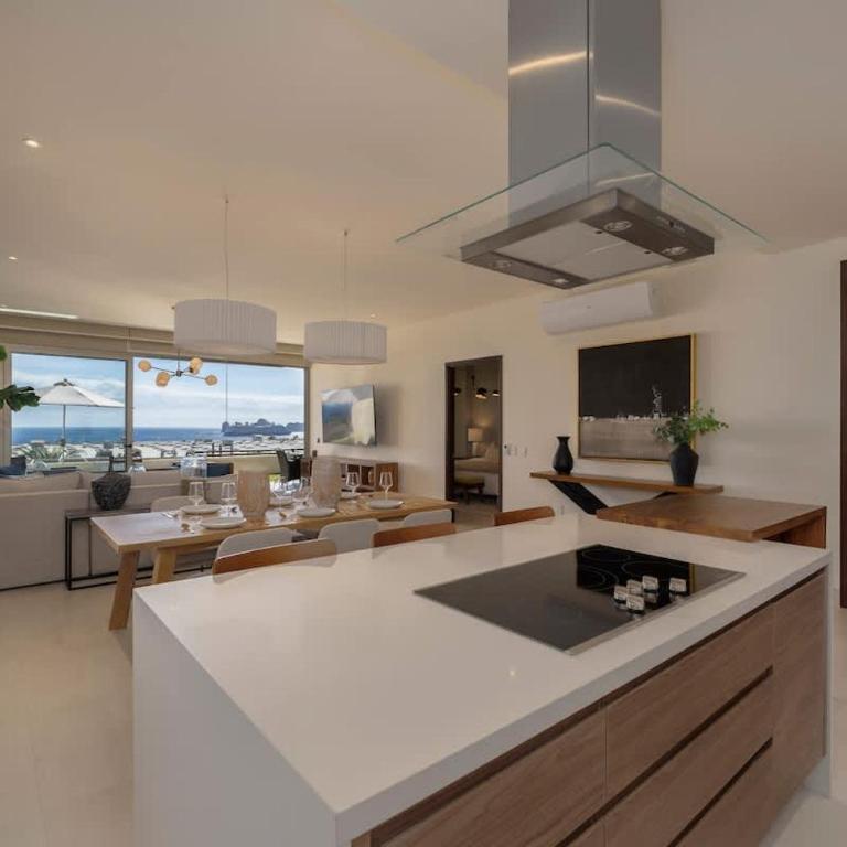 Terrace with Arch Views, Pool, BBQ & Beach Gear - Apartamento - 10