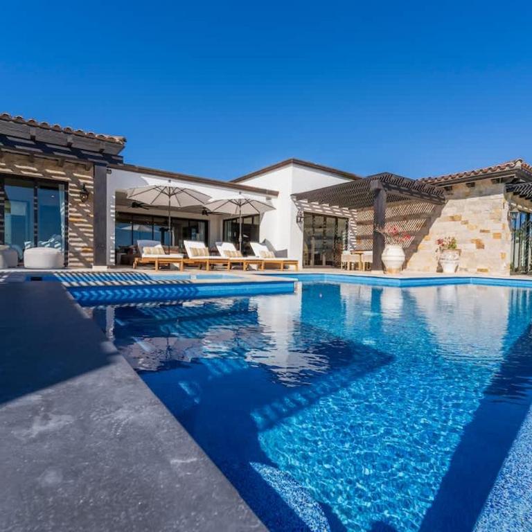 Luxury Villa with Infinity Pool and Ocean View - Casa - 13