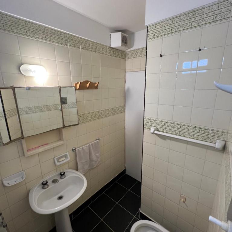 Depto 1 ambiente frente al mar y céntrico - Apartamento de 1 dormitorio - 6