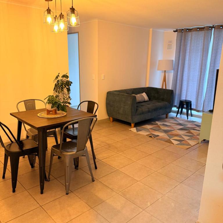 Departamento Arriendo Diario - Three-Bedroom Apartment - 2