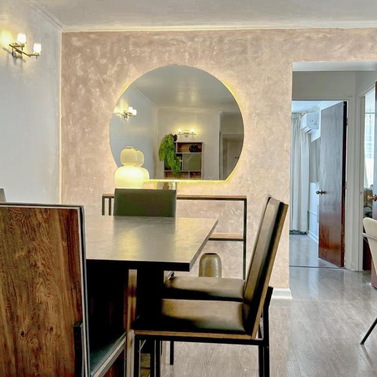 Acogedor departamento en Barrio el Golf con Aire acondicionadoCercano a Costanera Center y MUT - Three-Bedroom Apartment - 11