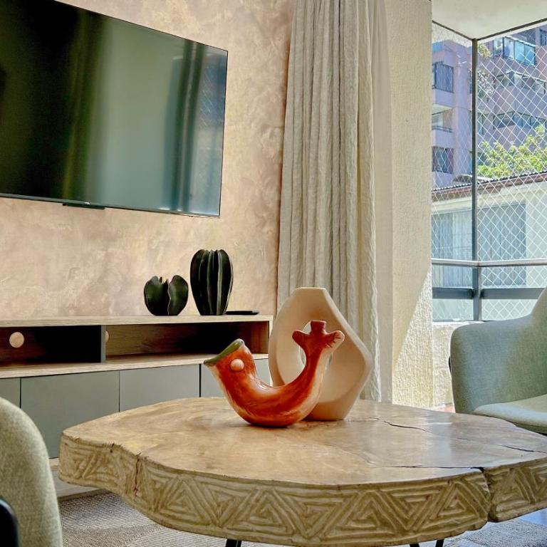 Acogedor departamento en Barrio el Golf con Aire acondicionadoCercano a Costanera Center y MUT - Three-Bedroom Apartment - 4
