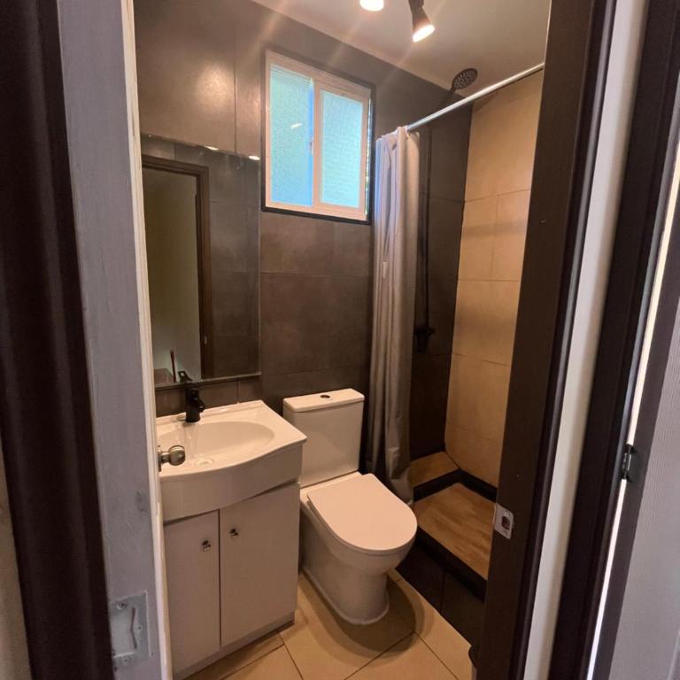 Cabaña con vista al humedal rodeada de naturaleza - Two-Bedroom House - 12