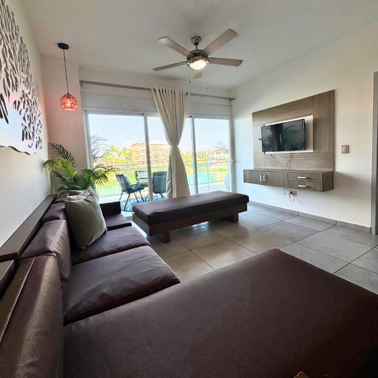 Marina Mazatlán Getaway, Terraza & Comodidad - Two-Bedroom Apartment - 15