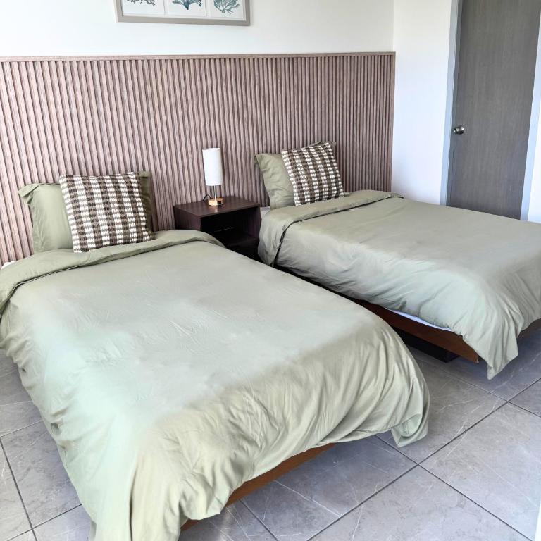 Marina Mazatlán Getaway, Terraza & Comodidad - Two-Bedroom Apartment - 10