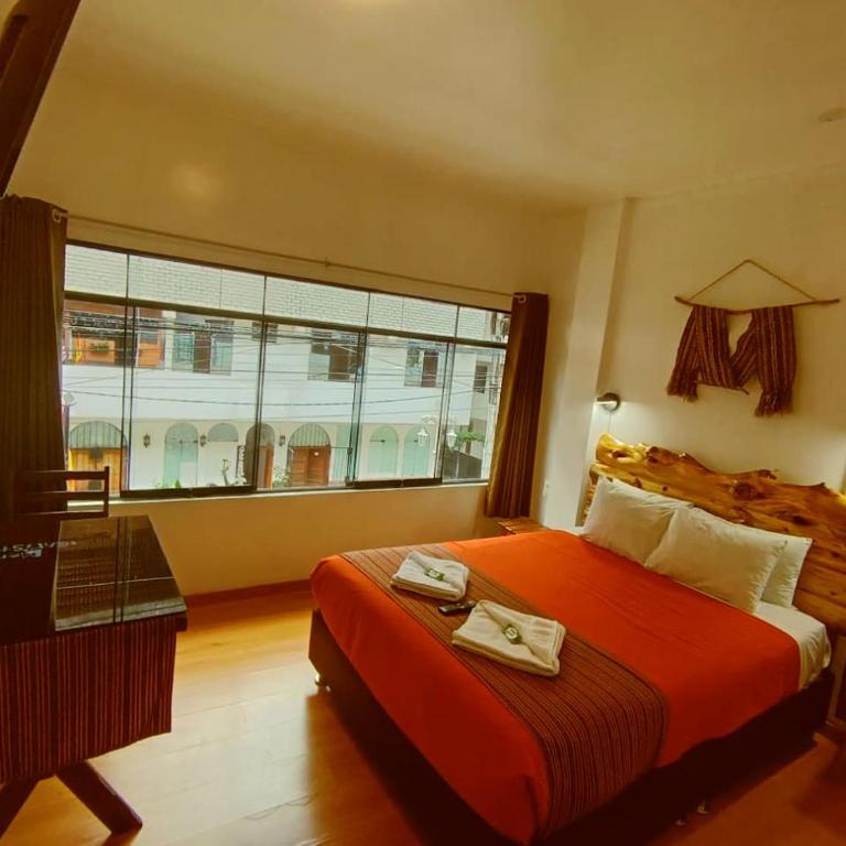 Nativus Hostel Machu Picchu - Habitación Familiar con baño privado - 2