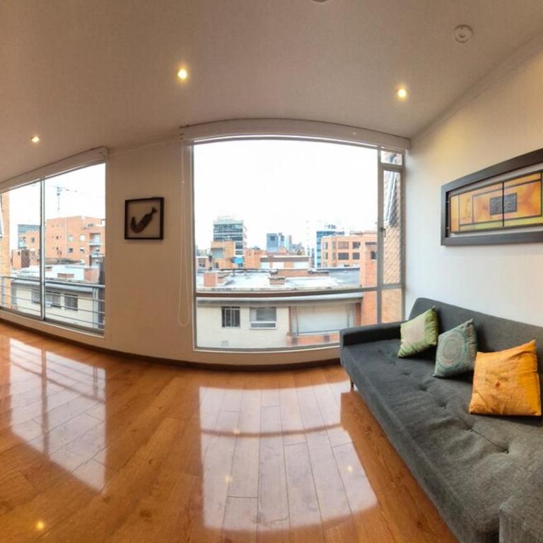 Bright, Warm, Comfy and Prime Location - Apartamento de 2 dormitorios - 1