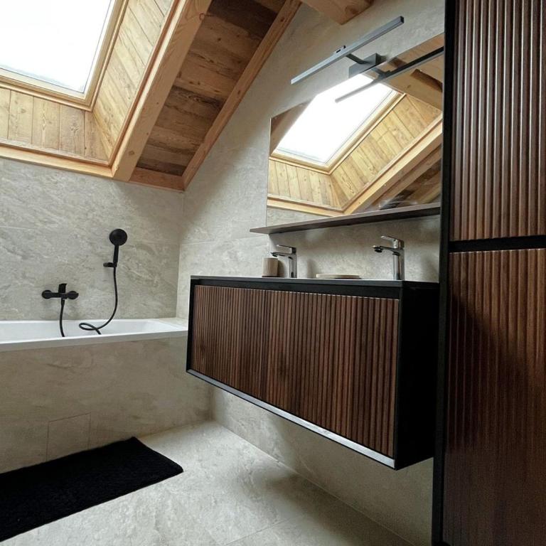 Chalet pour 12 personnes, animaux admis, parking - FR-1-263-624 - Chalet - 15