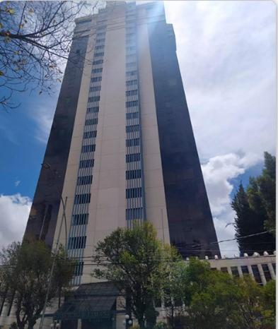 Apartamento en la MEJOR zona de La Paz, justo frente a la Embajada Americana - Apartamento de 3 dormitorios - 1