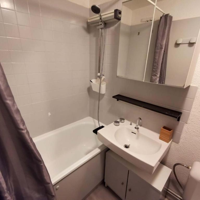 Studio cabine à 200m pistes, bain, balcon - Apartment mit 1 Schlafzimmer - 9