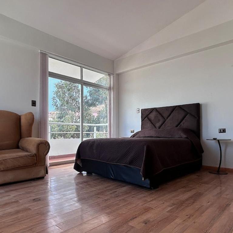 Corta Estadía Sucre - Three-Bedroom Apartment with View - 7