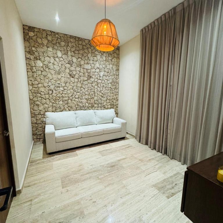Casa Injertada a espaldas de Paseo de Montejo - One-Bedroom House - 2