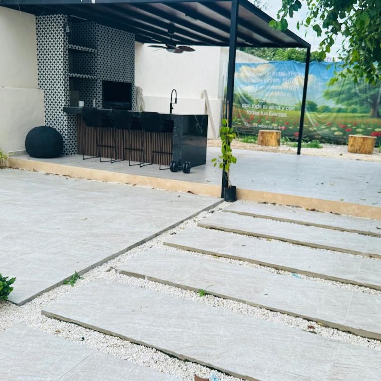 Casa Injertada a espaldas de Paseo de Montejo - One-Bedroom House - 6