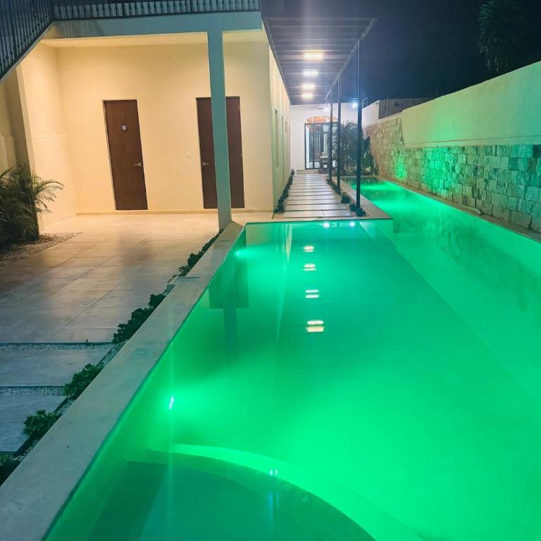 Casa Injertada a espaldas de Paseo de Montejo - One-Bedroom House - 1