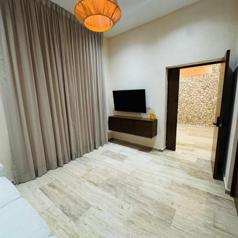 Casa Injertada a espaldas de Paseo de Montejo - One-Bedroom House - 19