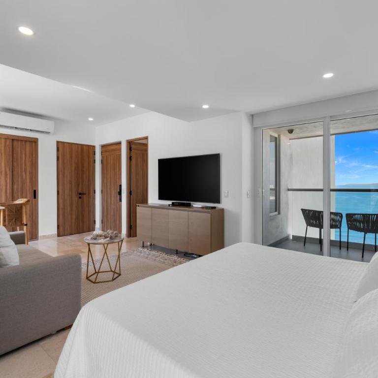 Modern Apartment with Ocean Views - Harbor - Hotel Zone - One-Bedroom Apartment - 7