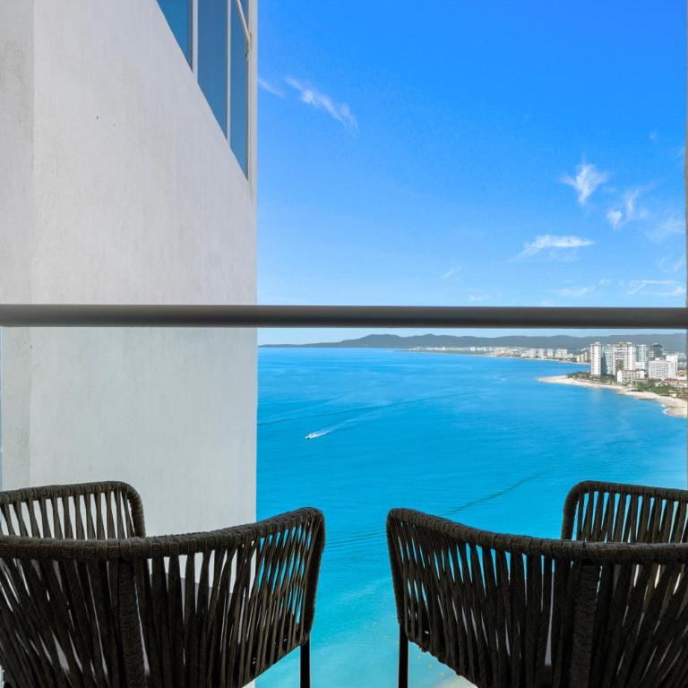 Modern Apartment with Ocean Views - Harbor - Hotel Zone - One-Bedroom Apartment - 15
