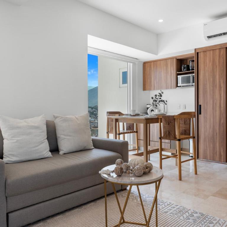 Modern Apartment with Ocean Views - Harbor - Hotel Zone - One-Bedroom Apartment - 17