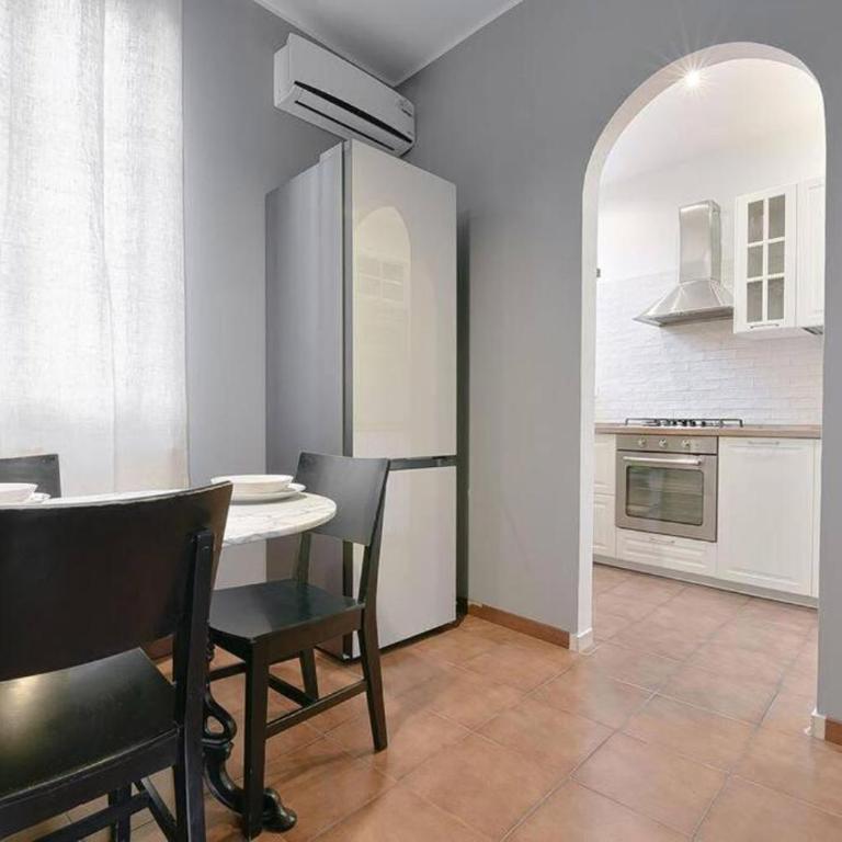 NETTUNO Guest House - Camera Queen con Bagno in Comune - 5