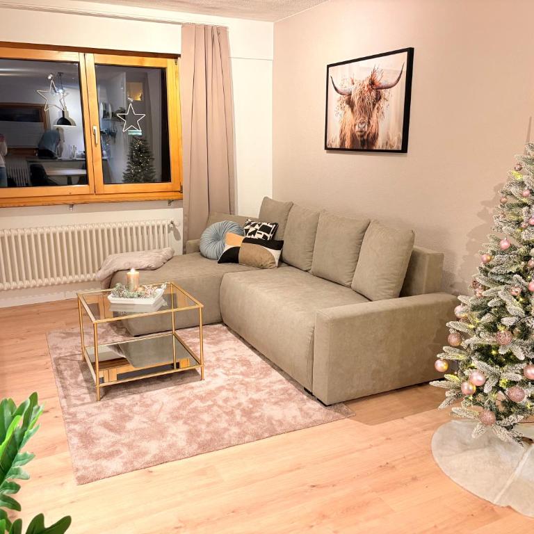 Ambiente Appartement C2 - moderne Ferienwohnung mit Terrasse in Leukerbad - Apartment mit 1 Schlafzimmer und Terrasse - 1