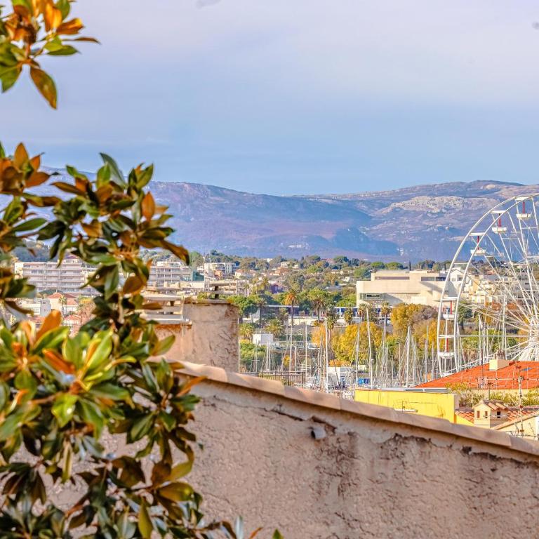 Rare! L'Atelier Provençal, Getaway in Old Antibes - 4th floor - Appartement 2 Chambres - 13