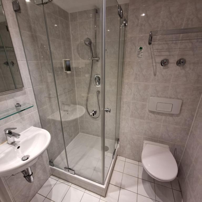 myMINGA13 - Hotel & serviced Apartments - Standard Zimmer mit Queensize-Bett - 7