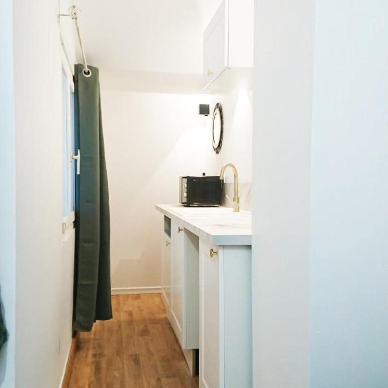Plein centre Cosy 38m2 avec accès terrasse, spa et sauna communs Place Dalton - One-Bedroom Apartment - 12