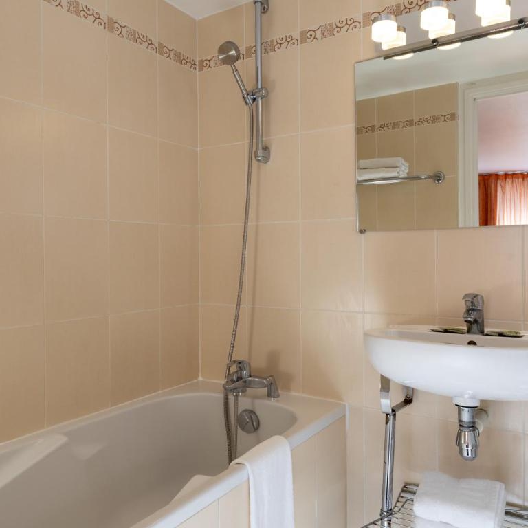 Hôtel Londres Saint Honoré - Chambre Lits Jumeaux Supérieure - 5