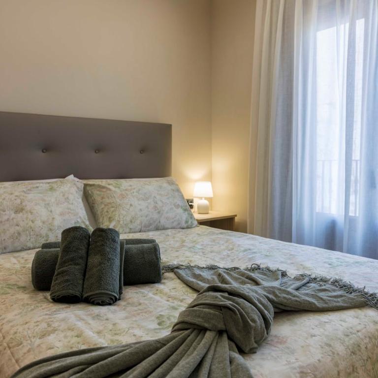 Portal Fosc Suites - Habitación Doble con bañera de hidromasaje - 9