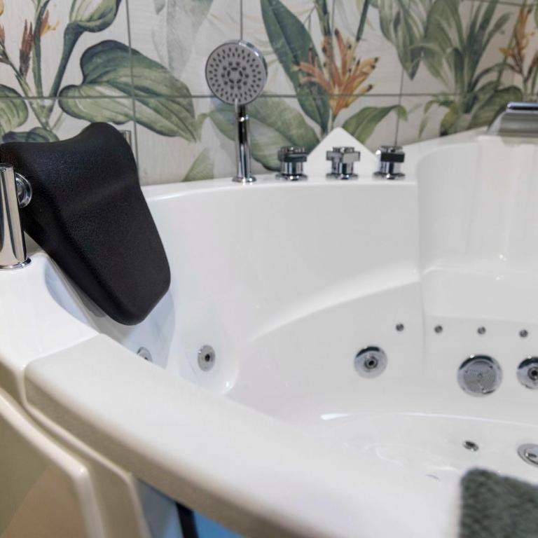 Portal Fosc Suites - Habitación Doble con bañera de hidromasaje - 15