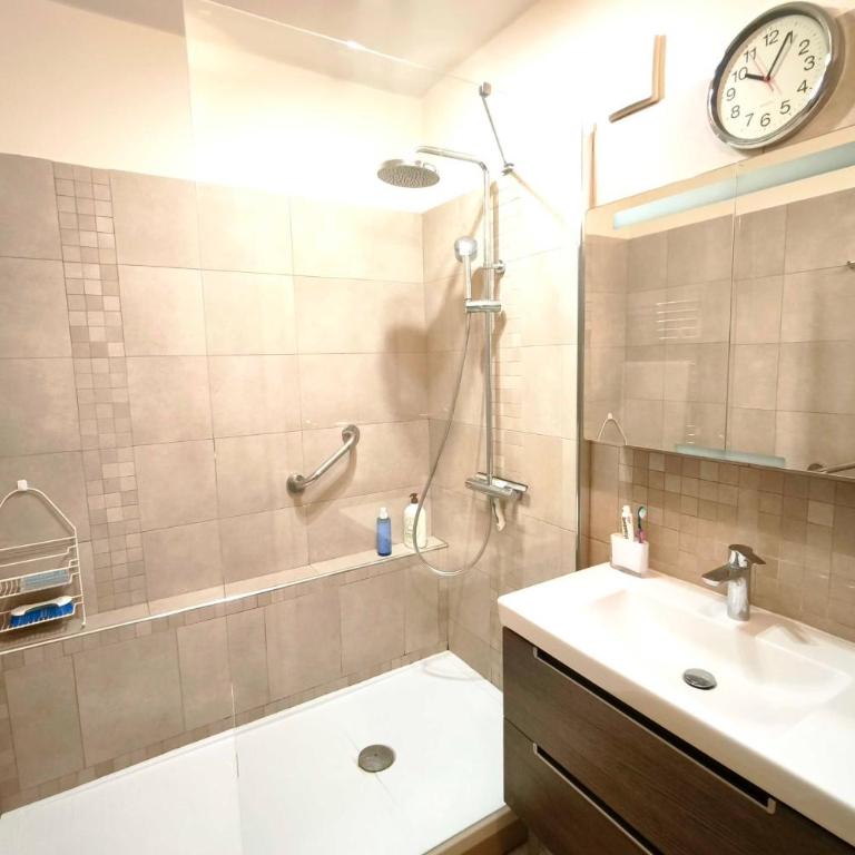 Bright apartment with balcony in Ajaccio - Apartment - 9