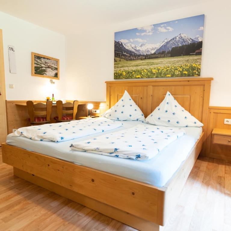 Landhaus Am Fellhorn - Doppelzimmer mit Bergblick - 6