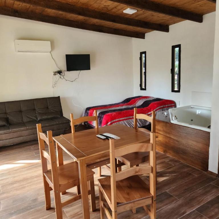 AIRES DEL BOSQUE Con JACUZZI - Estudio con bañera de hidromasaje - 4