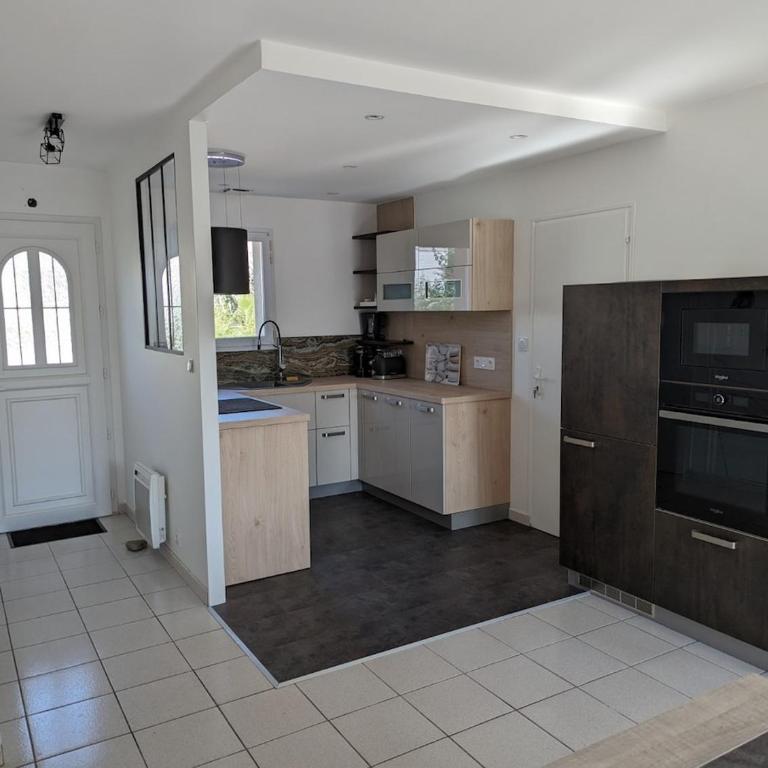Nouveau - Maison Kids Friendly rénovée avec jardin - Casa con 2 Camere da Letto - 6