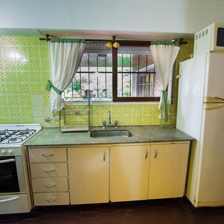 Villa Gesell Chalet 5 Pax Cerca de la Playa - One-Bedroom House - 8
