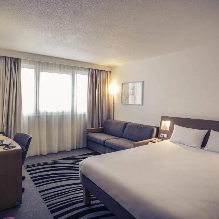 Novotel Bourges - Chambre Supérieure avec Lit Queen-Size et Canapé-lit Double - 1